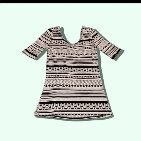 Capella size medium black and white print soft to the touch short sleeve … - Picture 1 of 2